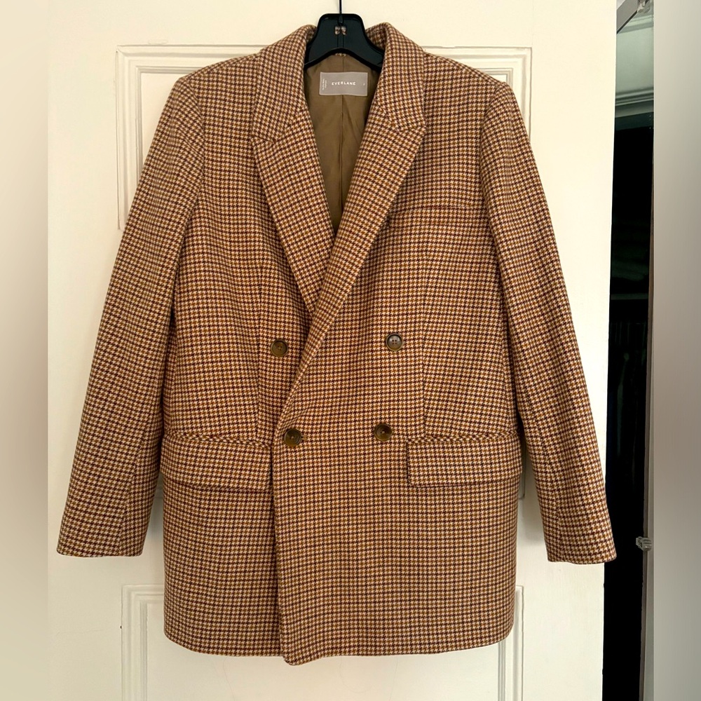 Everlane oversized double breasted wool blazer. Brown/camel/beige. Size 2.